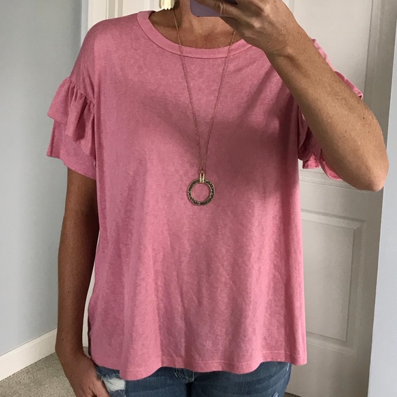 🌸1 SMALL🌸Pink Ruffled Sleeve Top - Picture 2 of 6